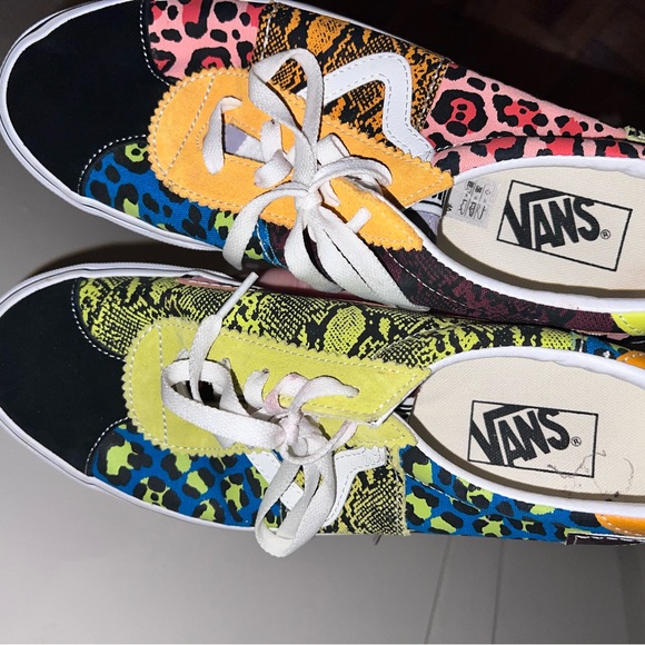 Multicolor/pattern laced vans. USED/ no original box - Picture 5 of 6
